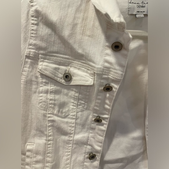 white denim jacket - Picture 2 of 7
